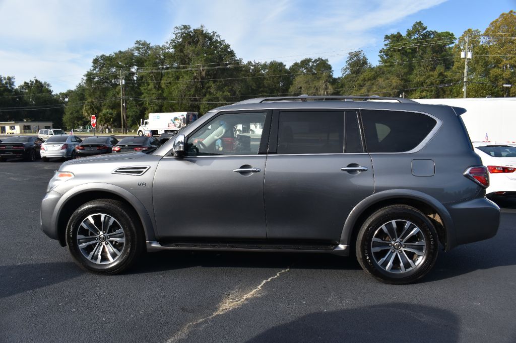 Nissan Armada photo 8