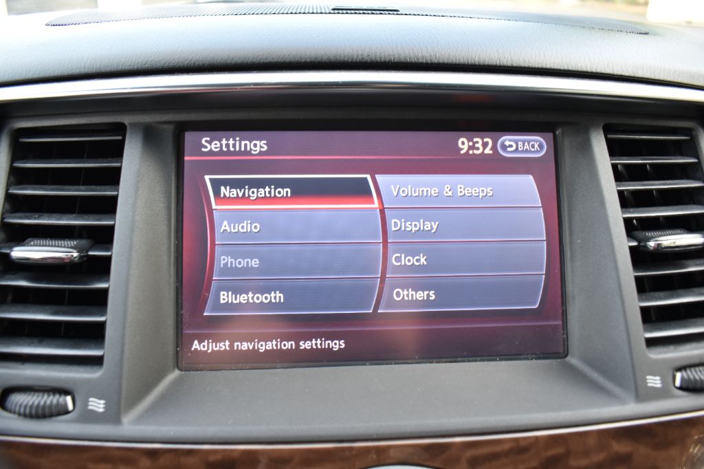 Nissan Armada photo 22