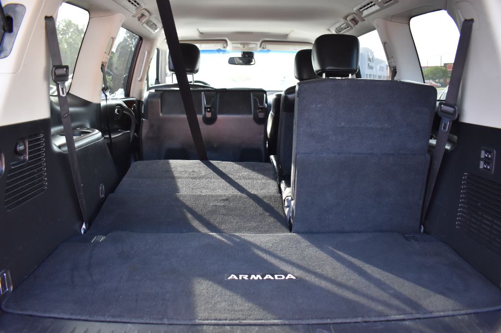 Nissan Armada photo 13