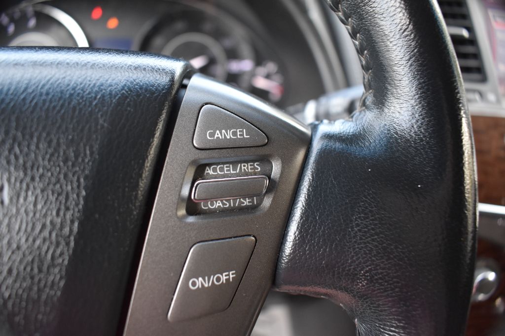 Nissan Armada photo 28