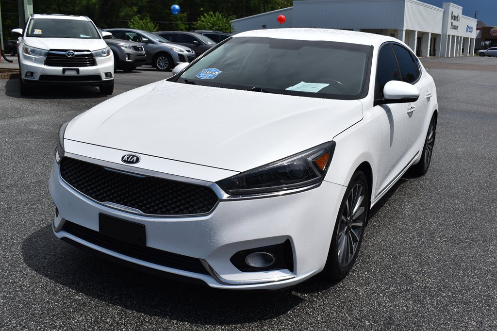 2017 Kia Cadenza Premium