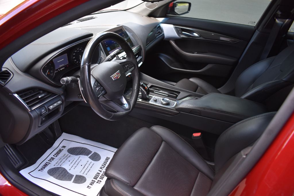 Cadillac CT5 photo 9