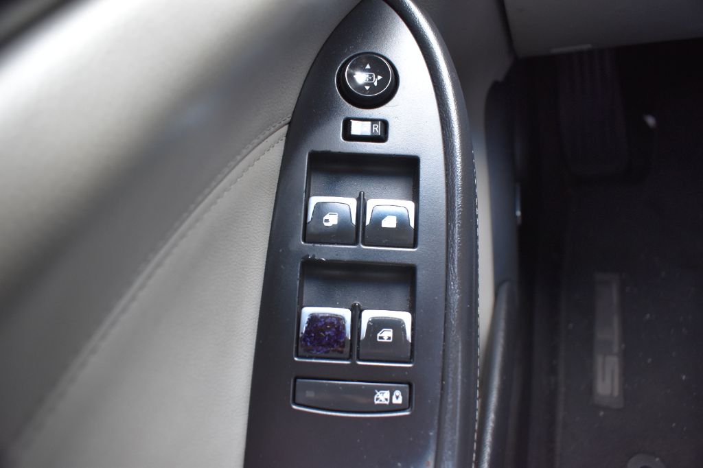 Cadillac CTS photo 14