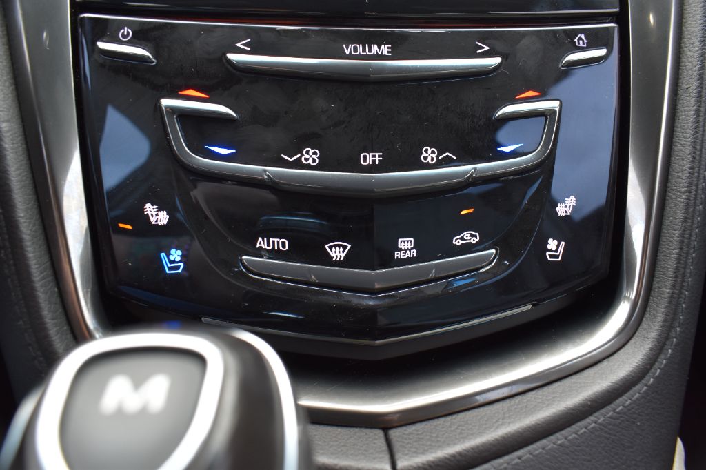 Cadillac CTS photo 18