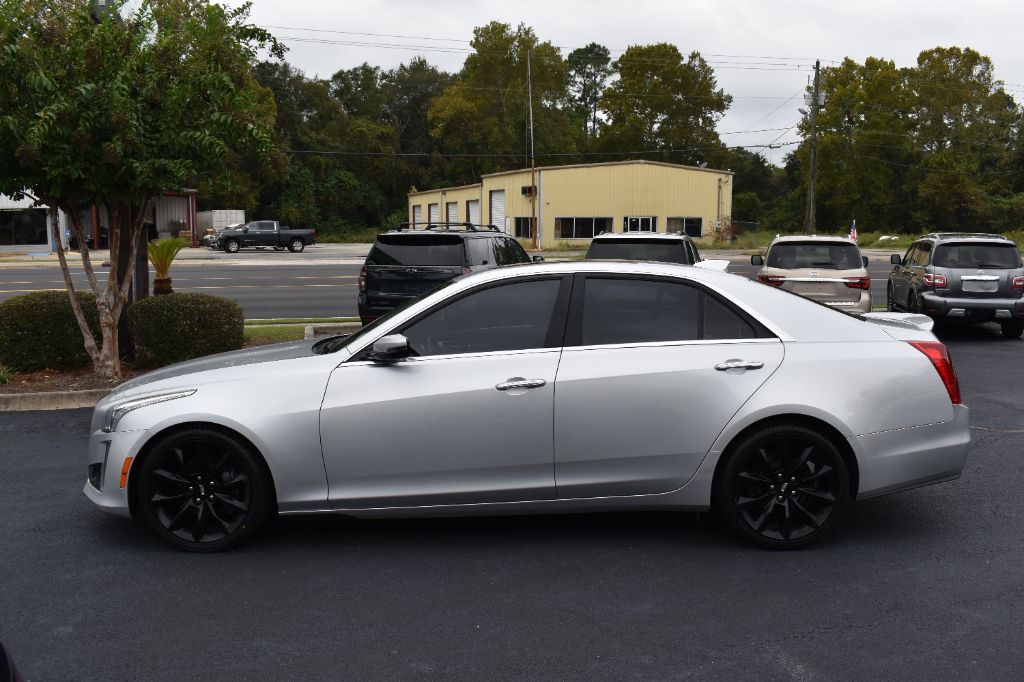 Cadillac CTS photo 8