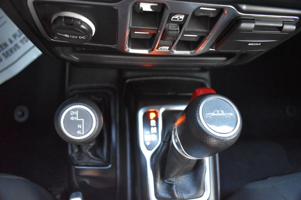 Jeep Gladiator photo 21