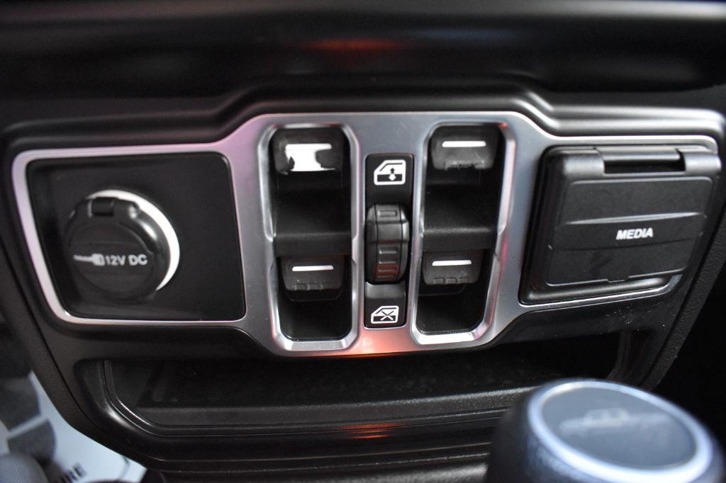 Jeep Gladiator photo 20