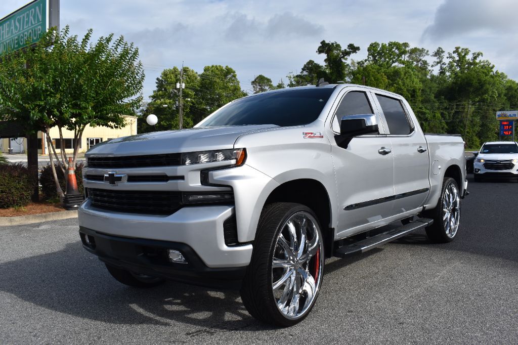 2021 Chevrolet Silverado 1500 RST 4X4 Crew Cab Short Box's photo