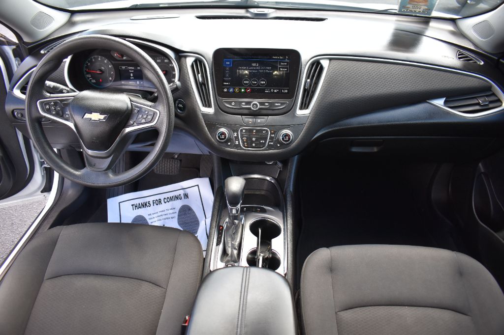 Chevrolet Malibu photo 11