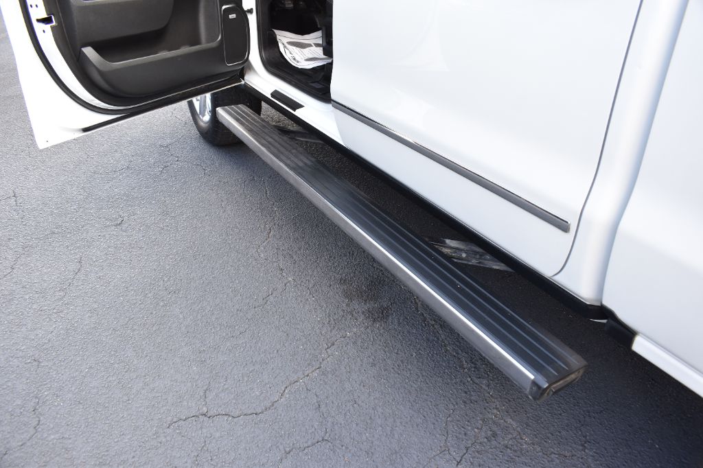 Chevrolet Silverado photo 11