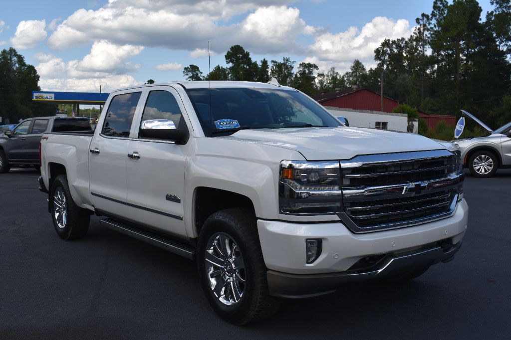 Chevrolet Silverado photo 3