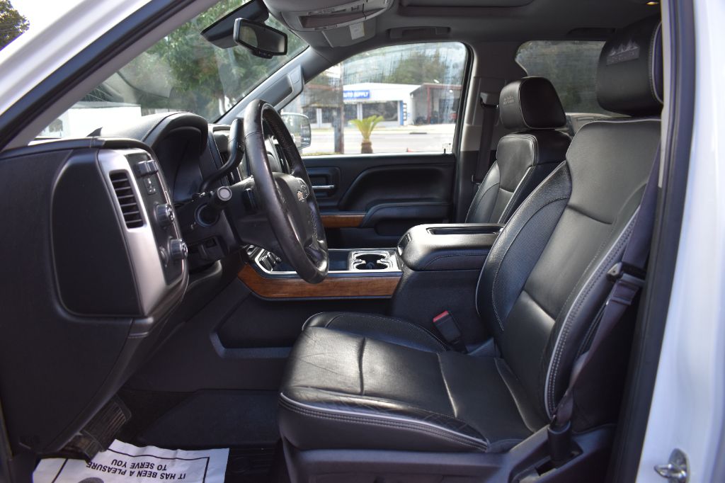 Chevrolet Silverado photo 9