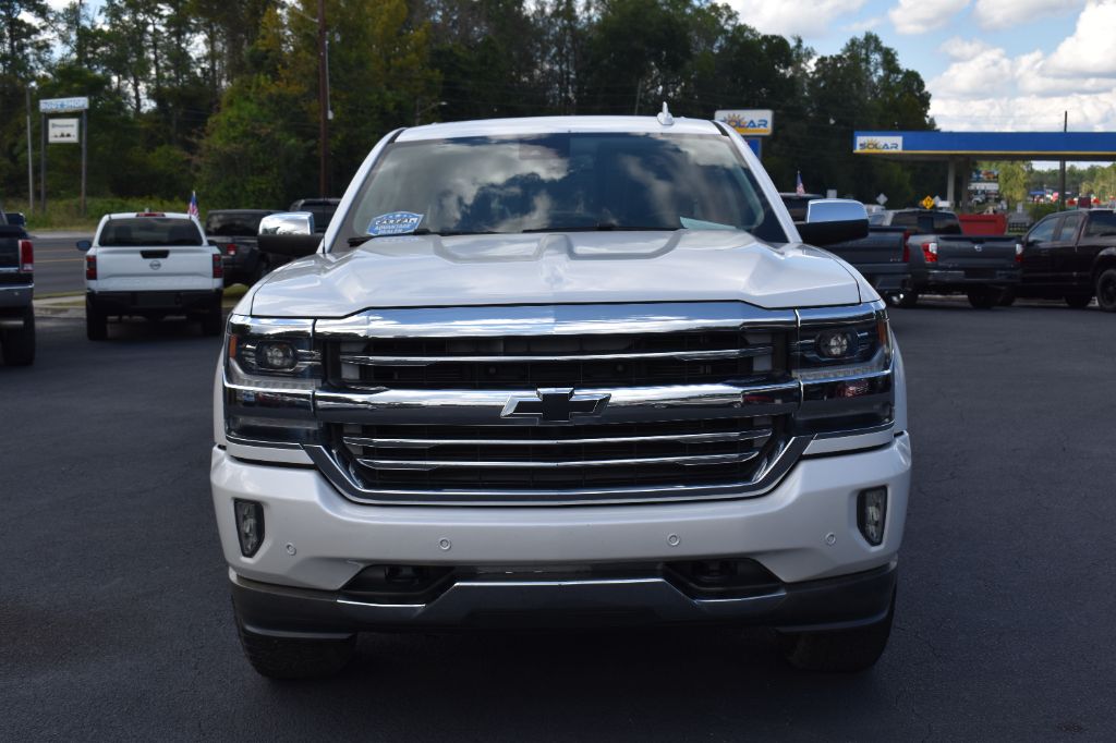 Chevrolet Silverado photo 2