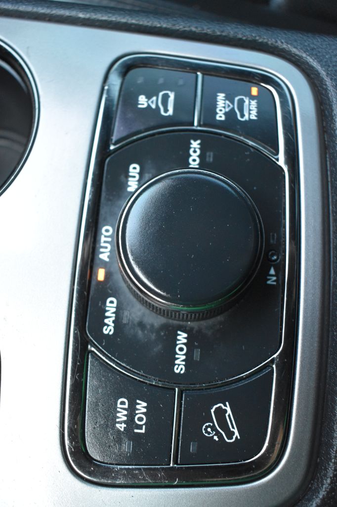 Jeep Grand Cherokee photo 20
