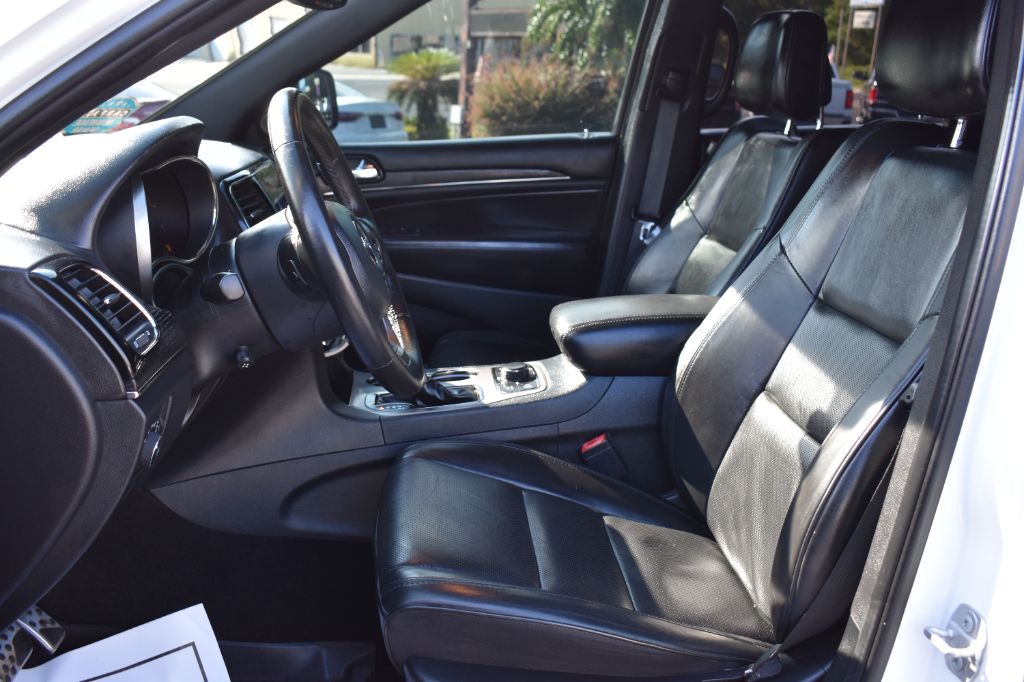 Jeep Grand Cherokee photo 9