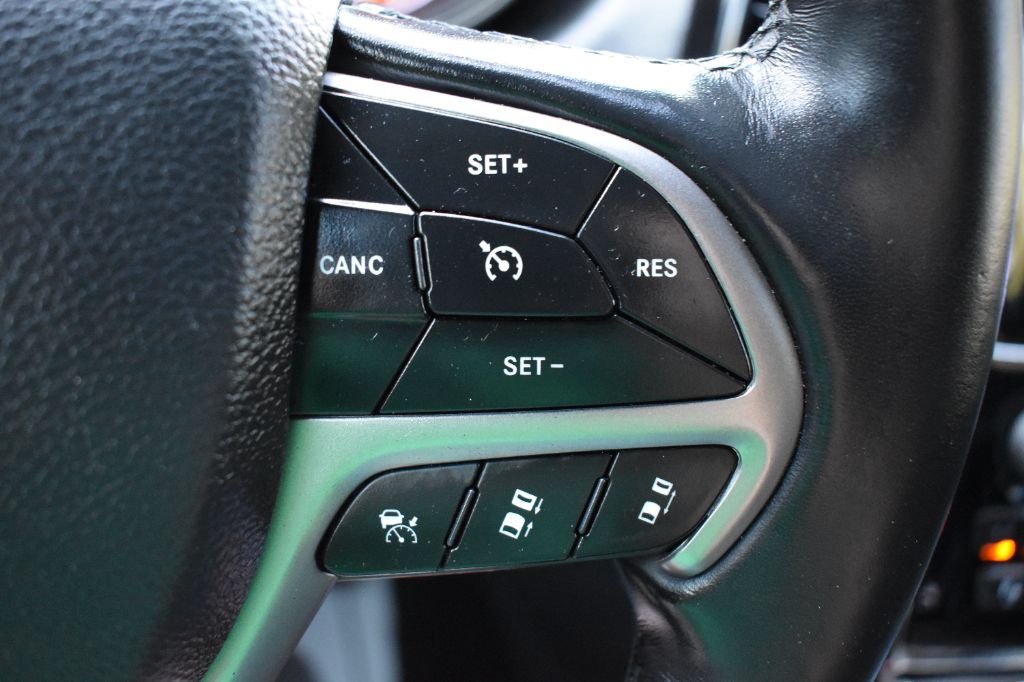 Jeep Grand Cherokee photo 21