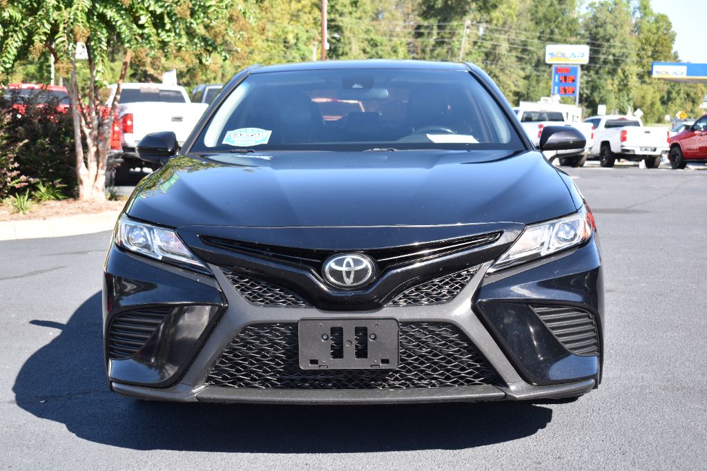 Toyota Camry photo 2