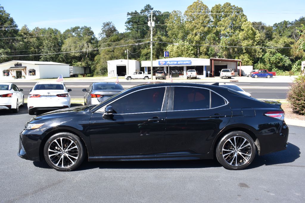 Toyota Camry photo 8