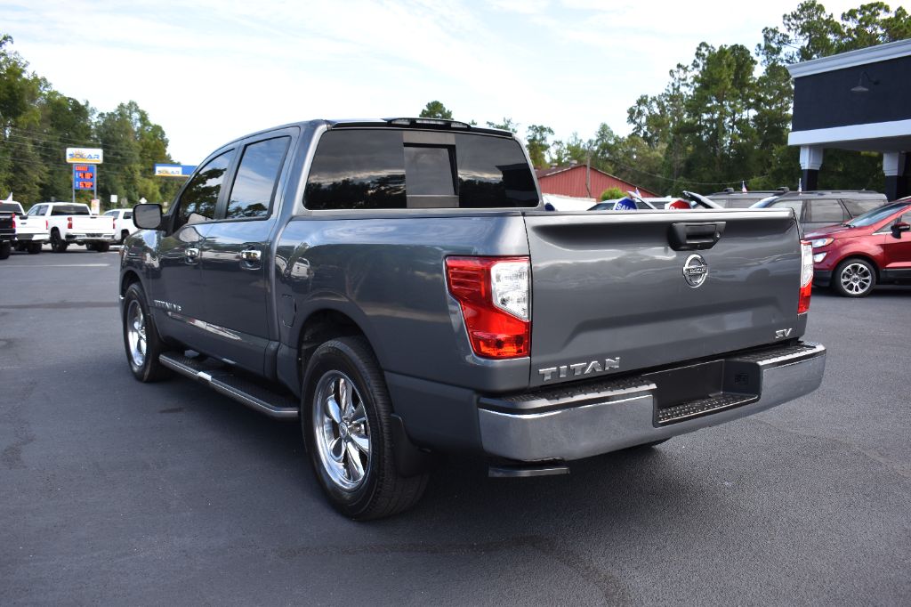Nissan Titan photo 7