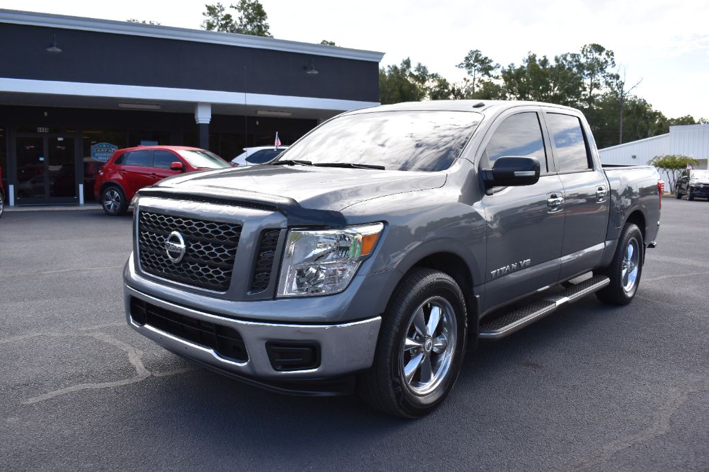 Nissan Titan