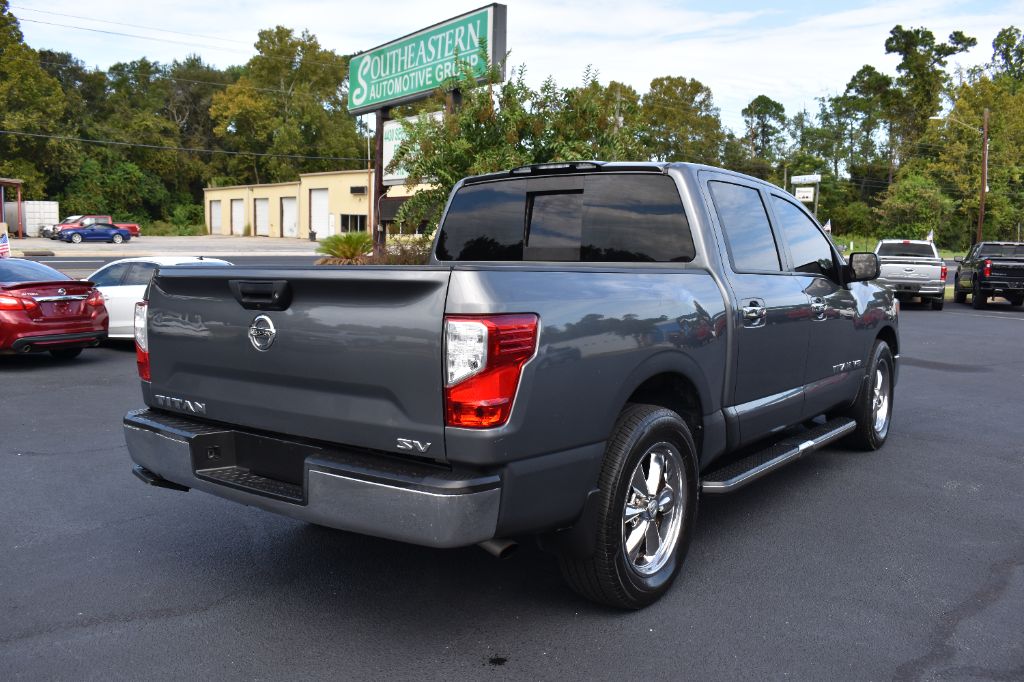 Nissan Titan photo 5