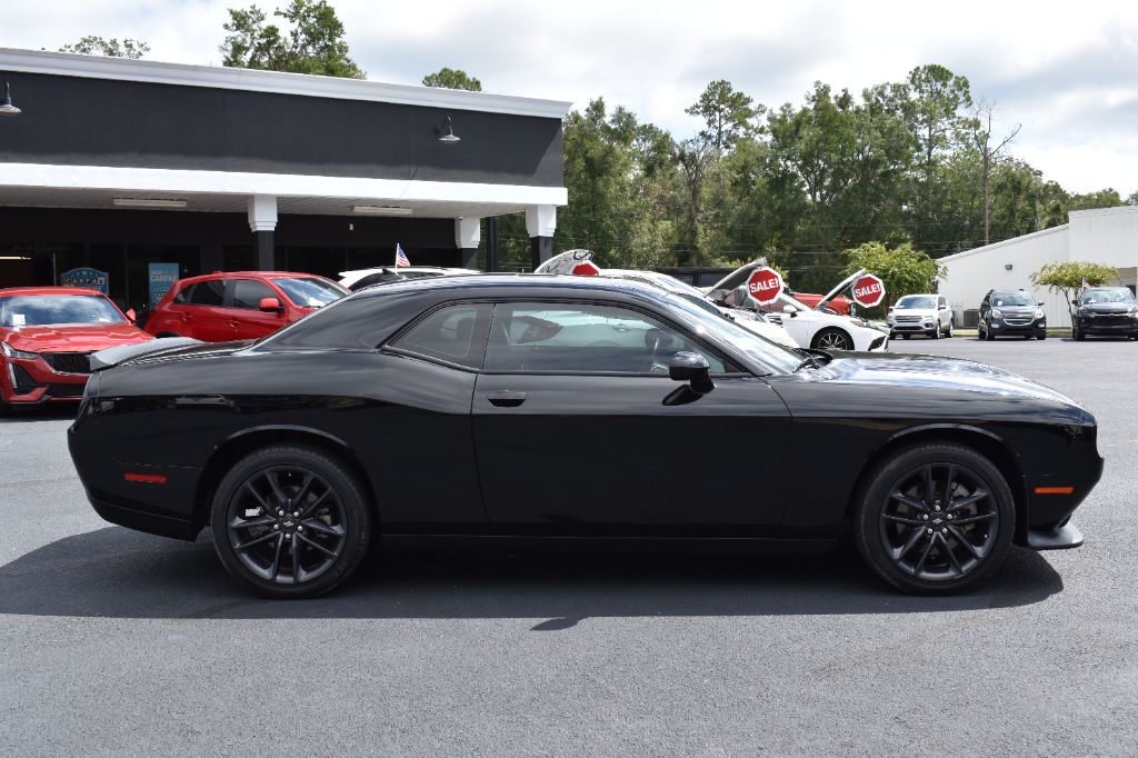 Dodge Challenger photo 4