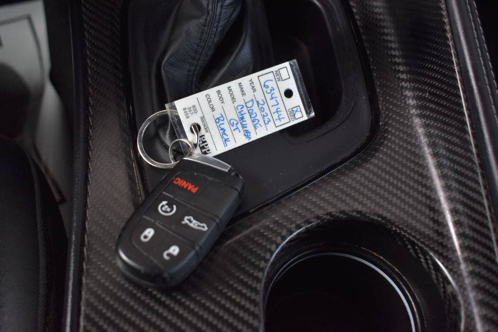 Dodge Challenger photo 21