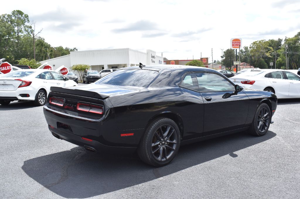 Dodge Challenger photo 5