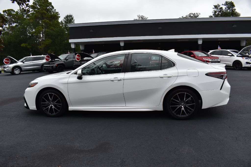 Toyota Camry photo 8