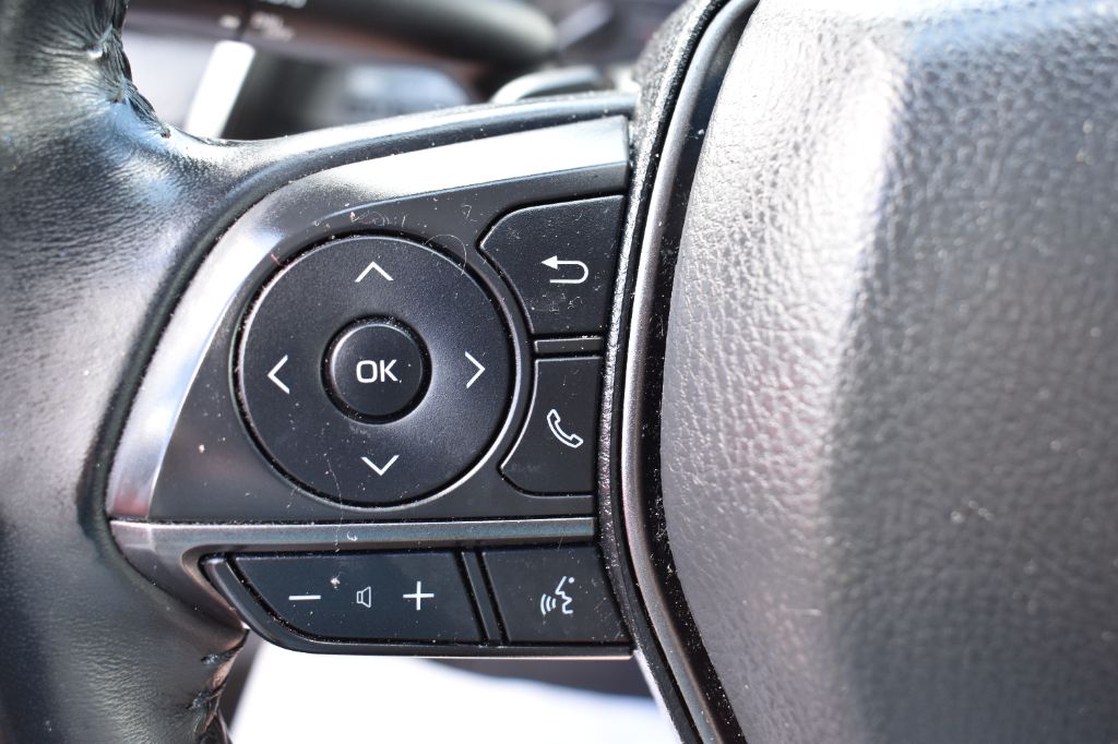 Toyota Camry photo 16