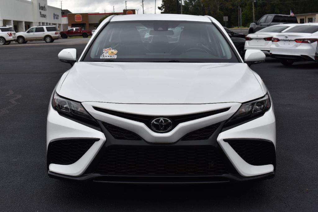 Toyota Camry photo 2