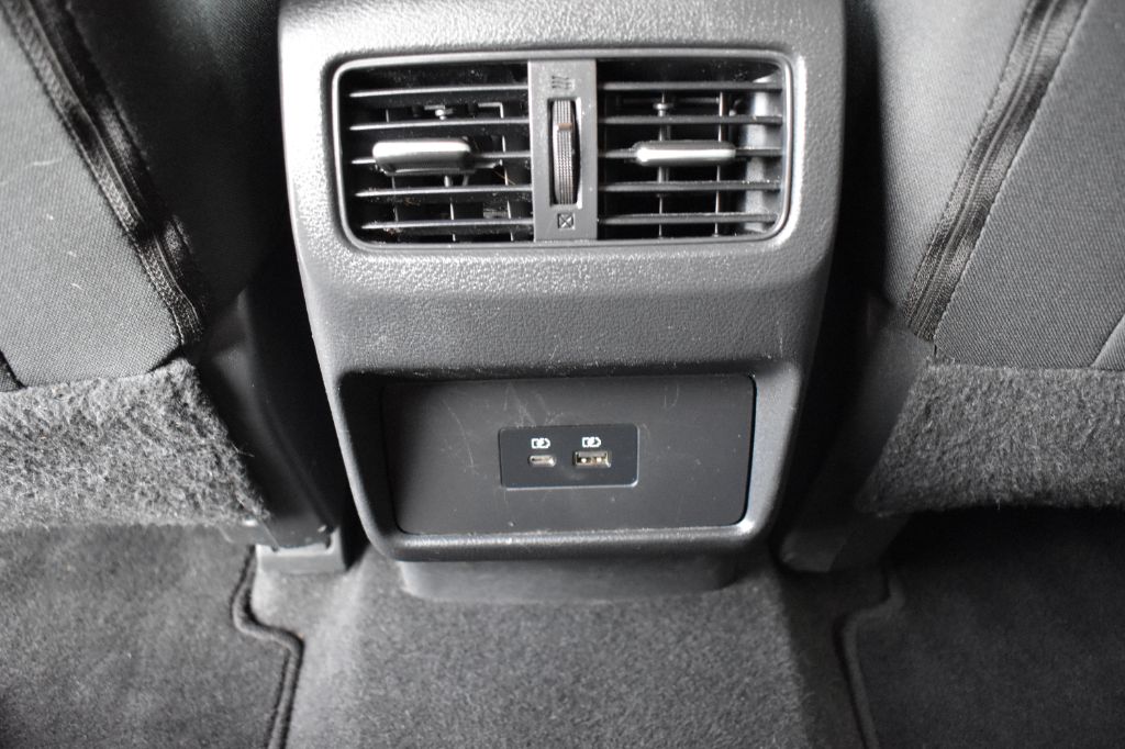 Nissan Rogue photo 12