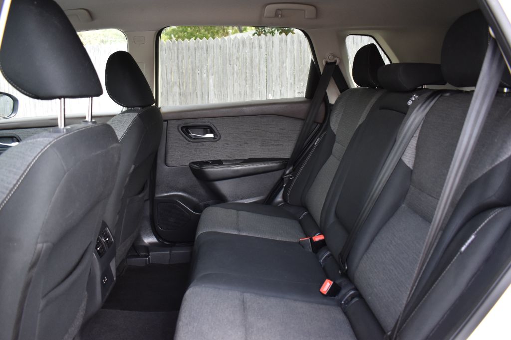 Nissan Rogue photo 10
