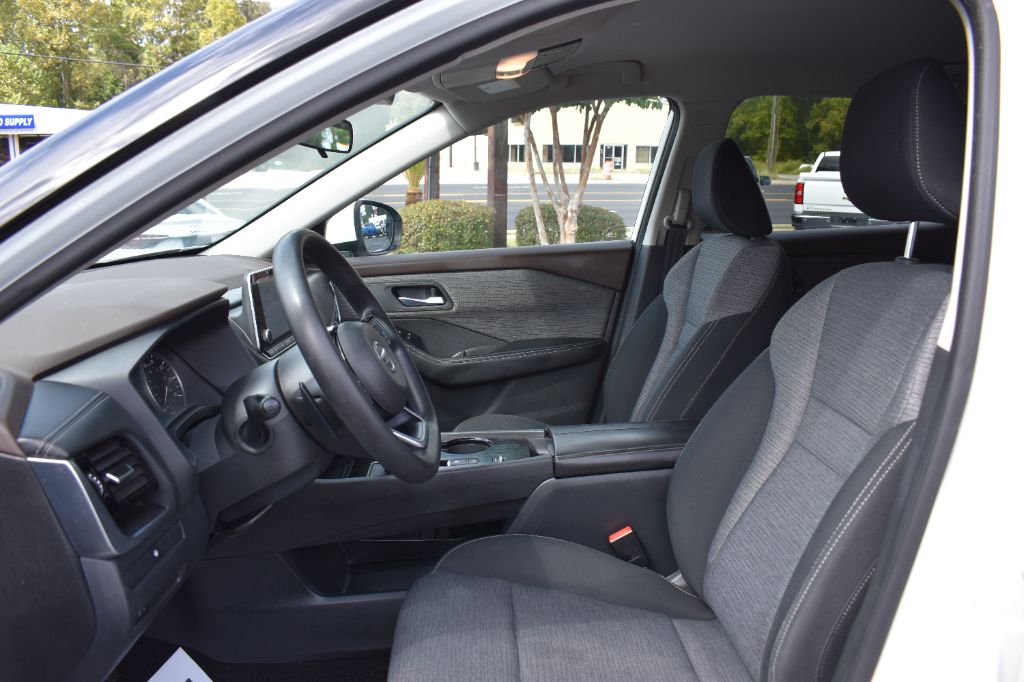 Nissan Rogue photo 9