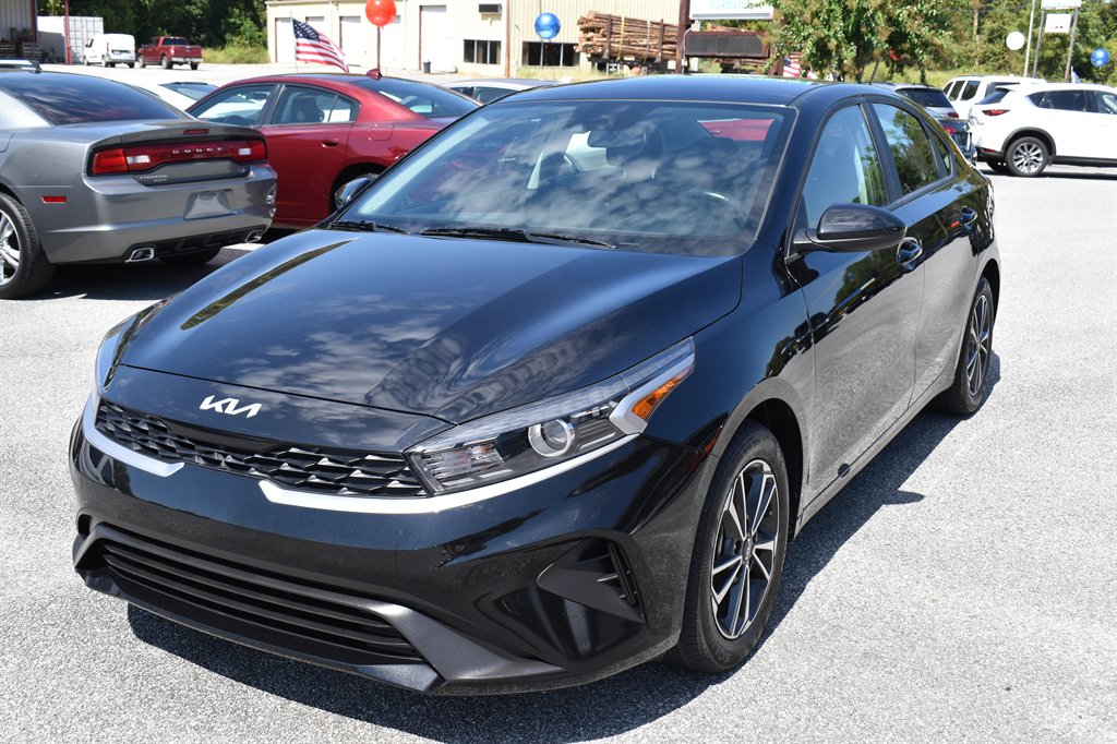 2024 Kia Forte LXS's photo