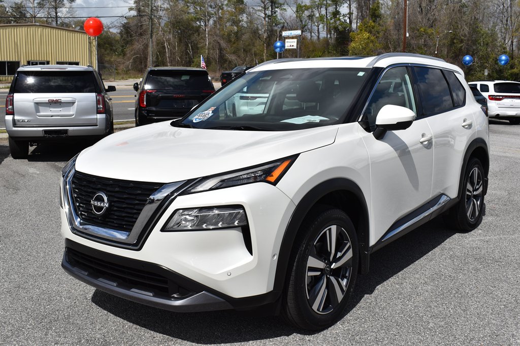 2023 Nissan Rogue SL