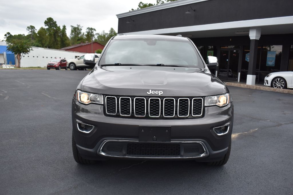 Jeep Grand Cherokee photo 2