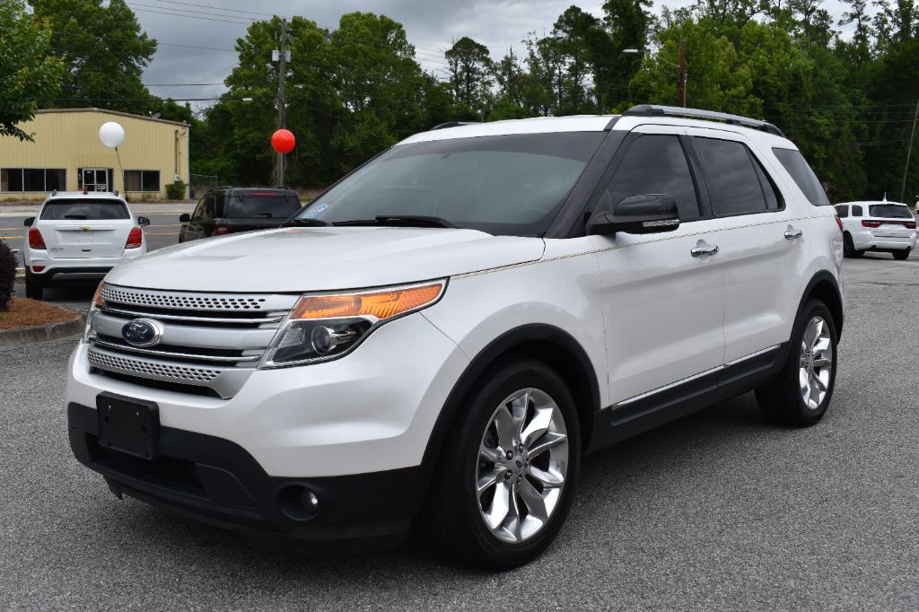 2015 Ford Explorer XLT's photo