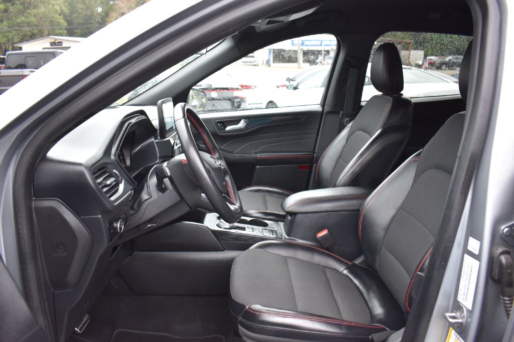 Ford Escape photo 9