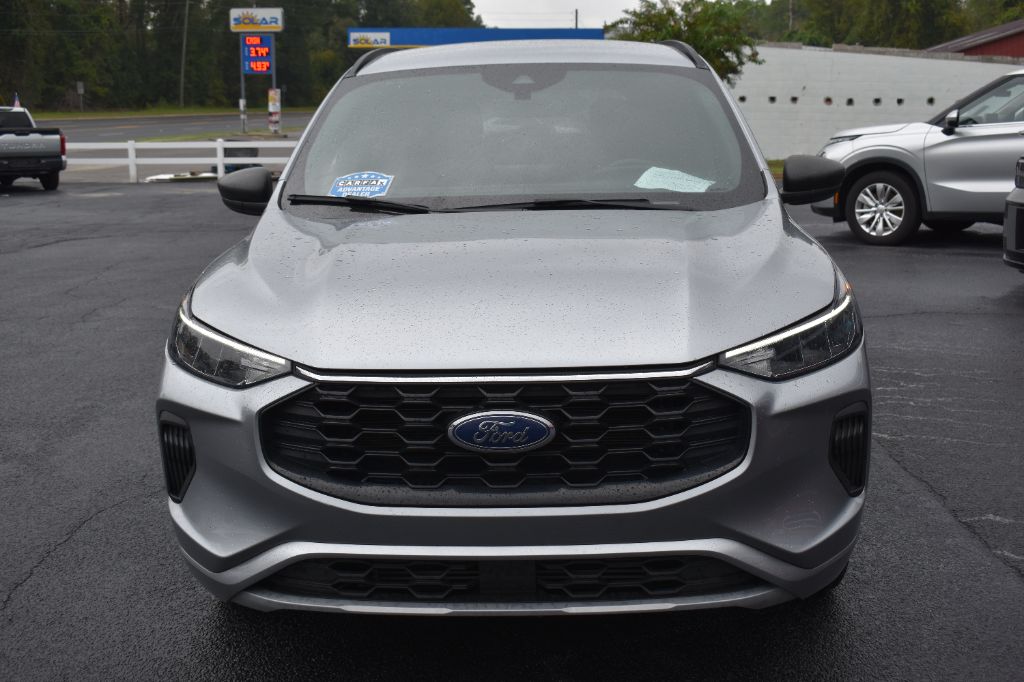 Ford Escape photo 2