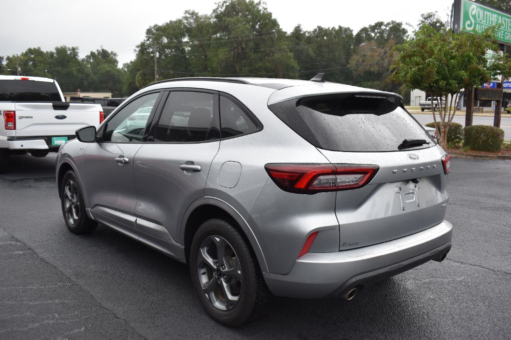 Ford Escape photo 7