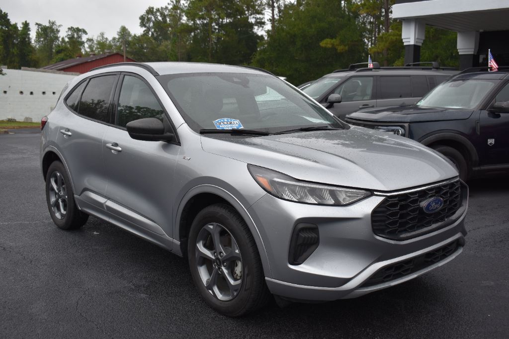 Ford Escape photo 3