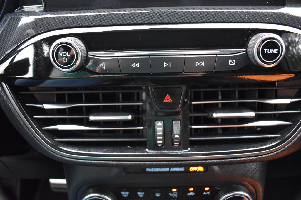 Ford Escape photo 17
