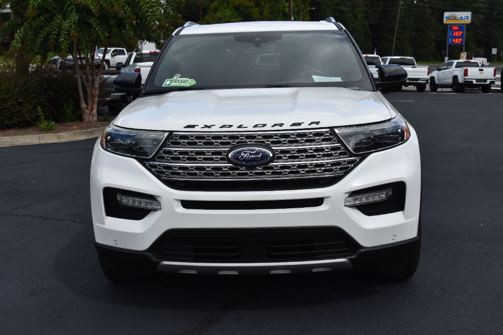 Ford Explorer photo 2