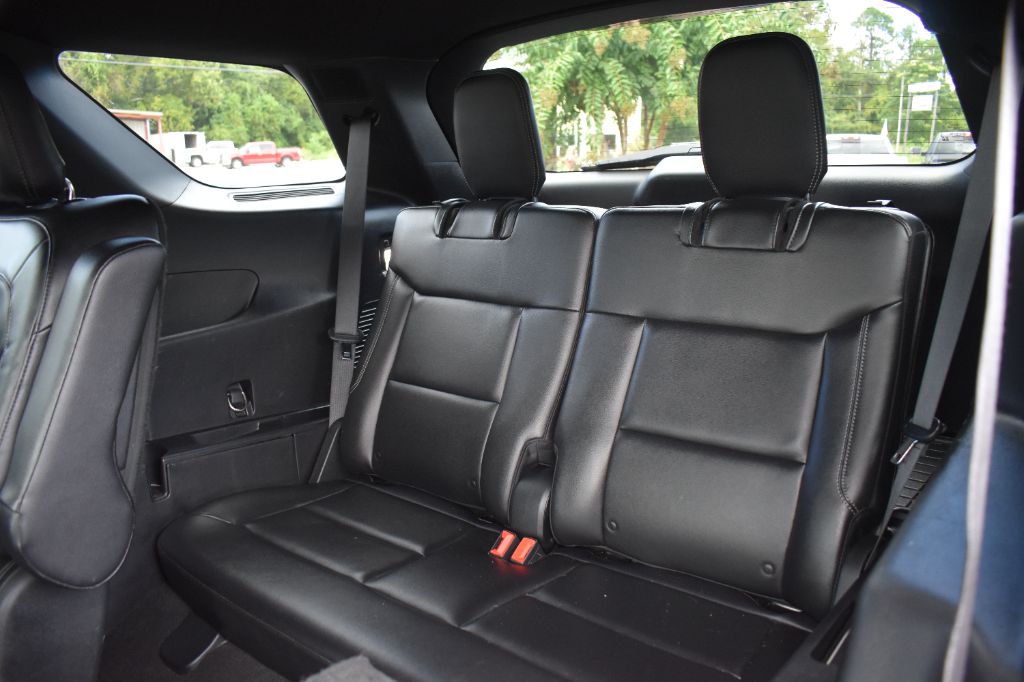 Ford Explorer photo 11