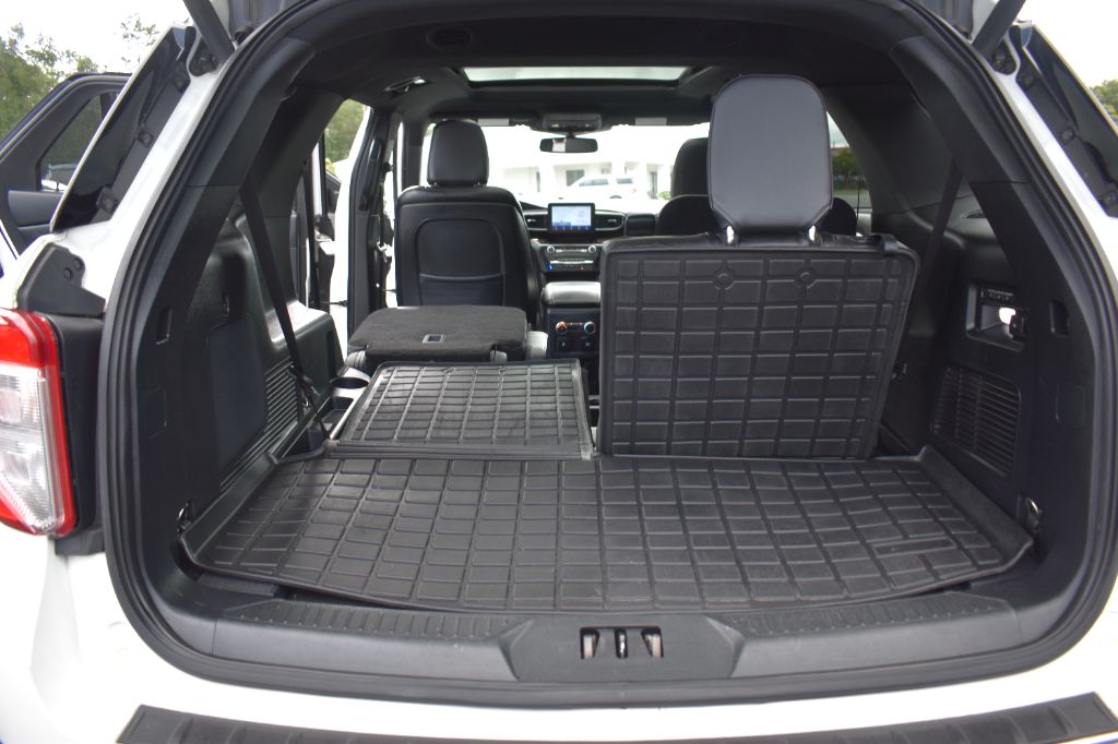 Ford Explorer photo 13