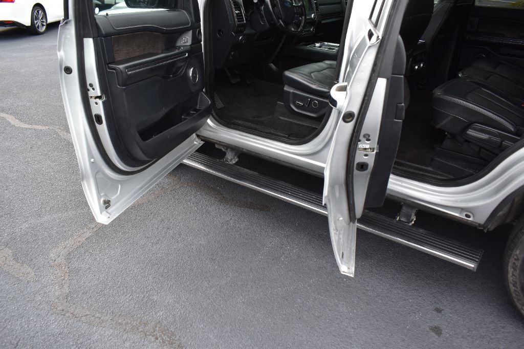 Ford Expedition photo 9