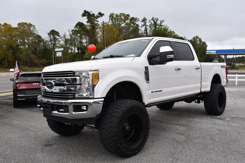 2017 Ford F-350 Super Duty Lariat