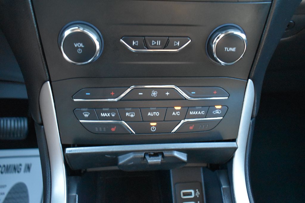 Ford Edge photo 17