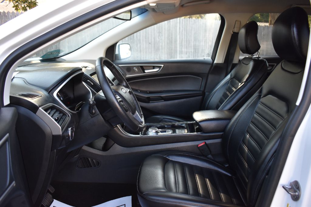 Ford Edge photo 9